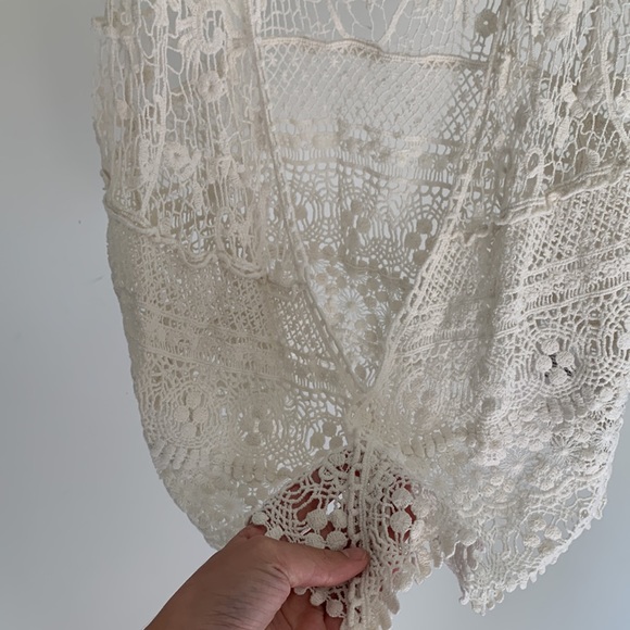 Mossimo Supply Company. Lace tank overlay. Size: M/L. - Picture 7 of 10